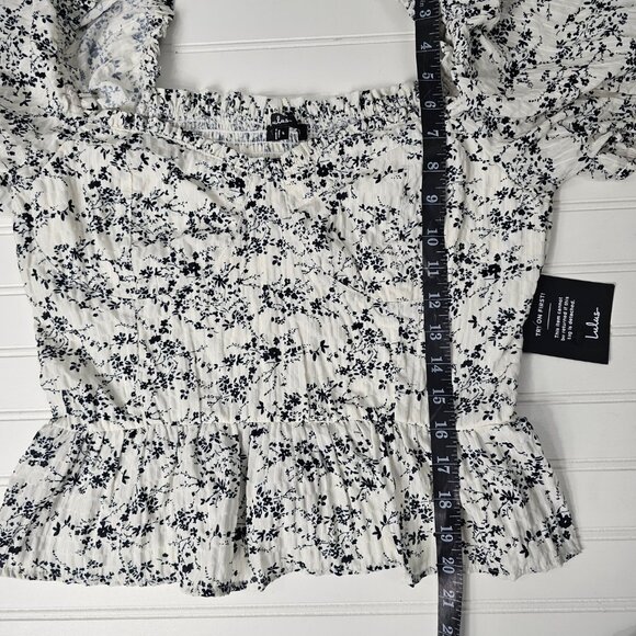 Lulus Women's Black & White Floral Print Puff Sleeve Smocked Blouse Size L NWT - Picture 13 of 13